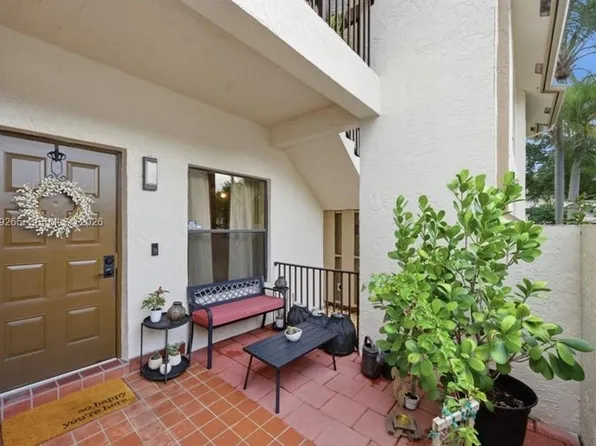 4409 NW 20th St #447, Coconut Creek, FL 33066