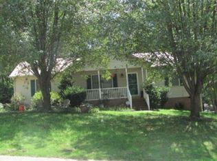 108 Deertrack Dr, Mt Holly, NC 28120