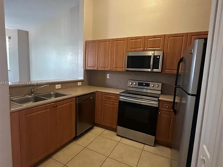 1656 SE 29th Ct #201 — Photo 8