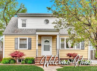 944 Main St, Fords, NJ 08863