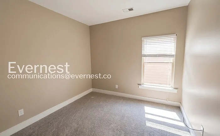 233 Union Station Dr — Photo 5