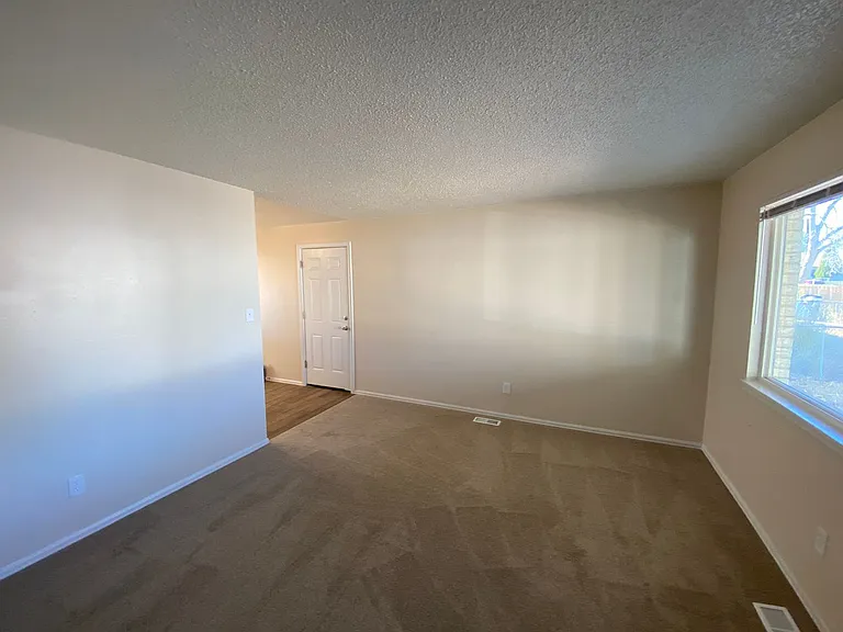 1177 Mount Werner Ter — Photo 5