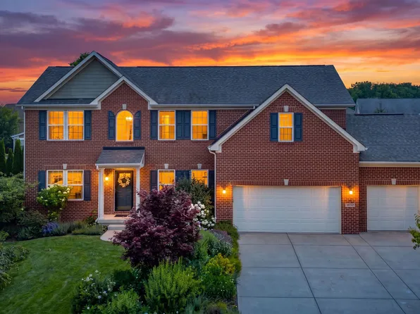 5825 Somerset Blvd E, Bargersville, IN 46106