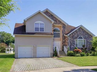 4 Markham Cir, Old Bridge, NJ 08857