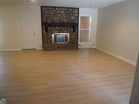 5th image of 1558 Thornwood Ct