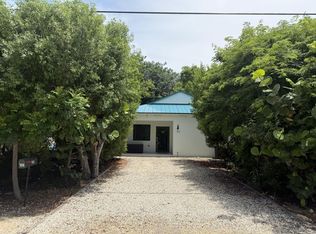 106 S Bay Harbor Dr, Key Largo, FL 33037