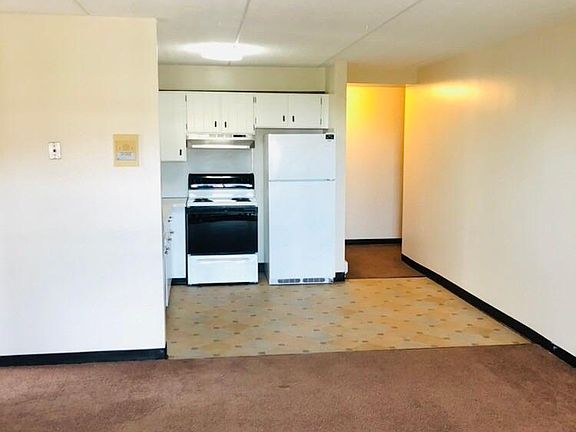 4th image of 176 Presidents Ln APT 207