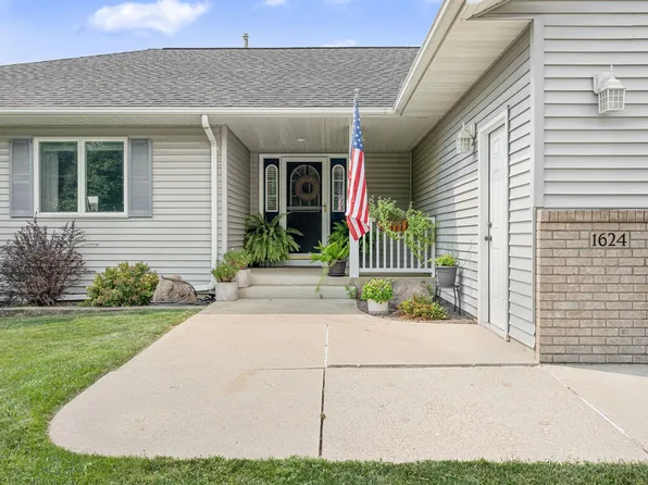 1624 Prairie Ln NE, Owatonna, MN 55060