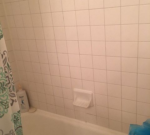clean bathtub
