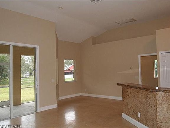 5th image of 5840 Dogwood Way