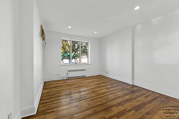 Rented by Signature Property Realty | media 23