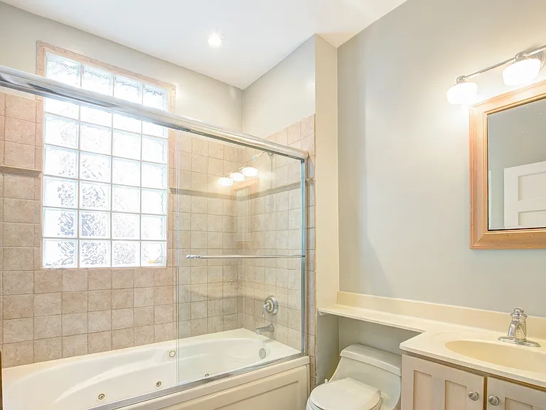 1419 Monroe St NW — Photo 16