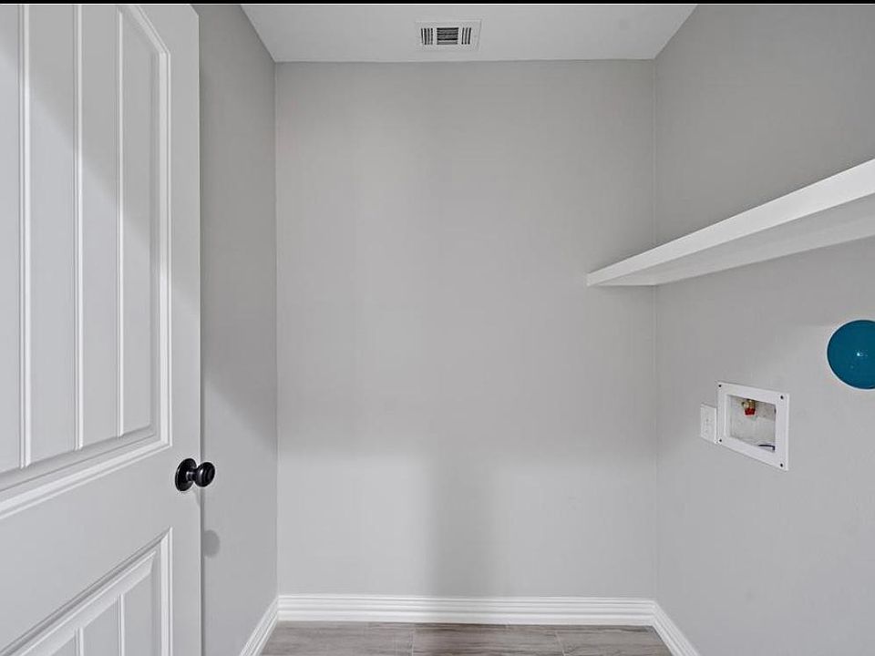 1st image of 3425 Mount Pleasant St