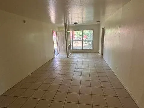707 Carrie Ave — Photo 3