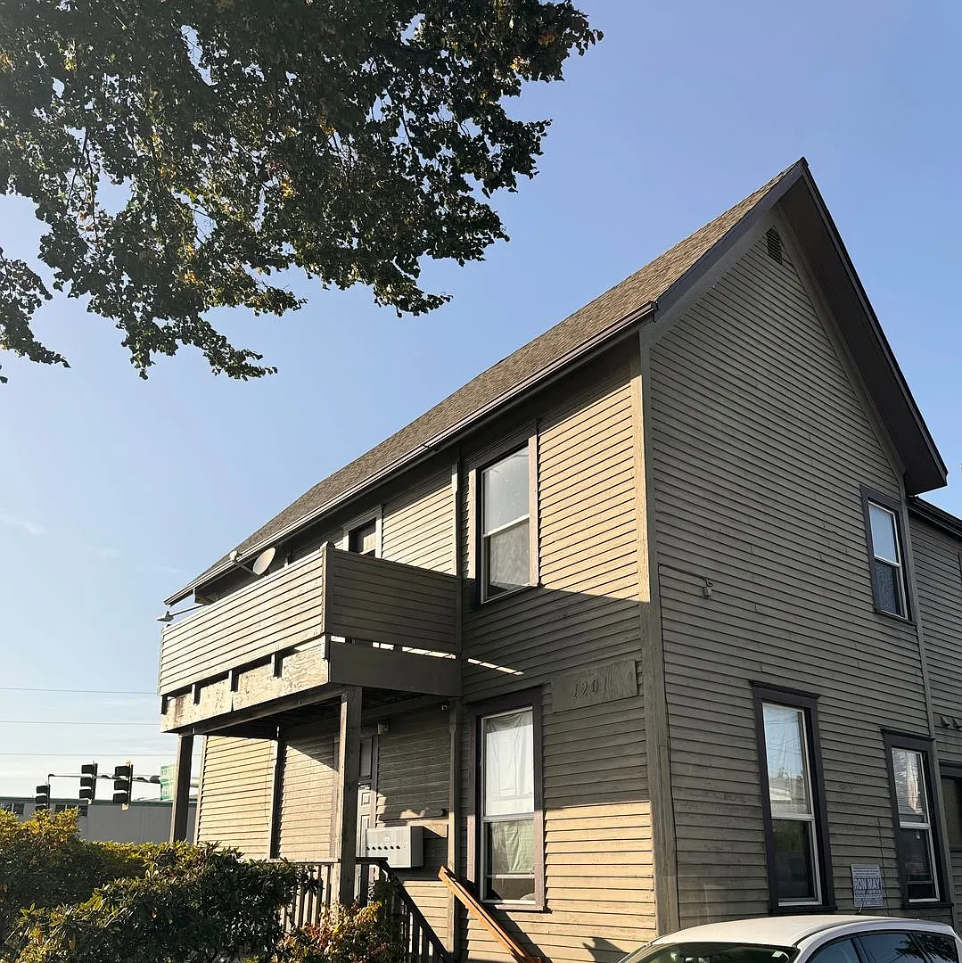 EVAV — Photo 1