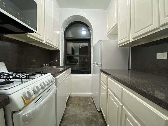 4th image of 2728 Henry Hudson Pkwy APT 26C