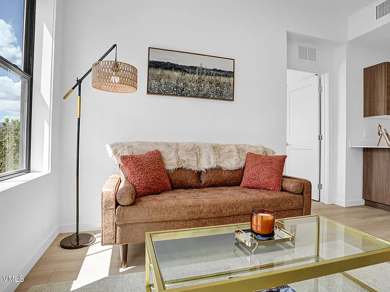 1200 Capitol St #201 — Photo 6