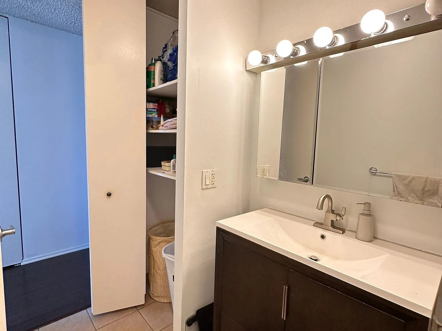 30 E Huron St — Photo 4