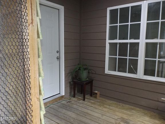 4th image of 2356 Lachula Ln