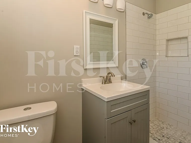 1903 Ashcraft Ave — Photo 14