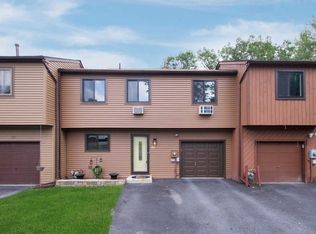 35 Beech Ct, Fishkill, NY 12524