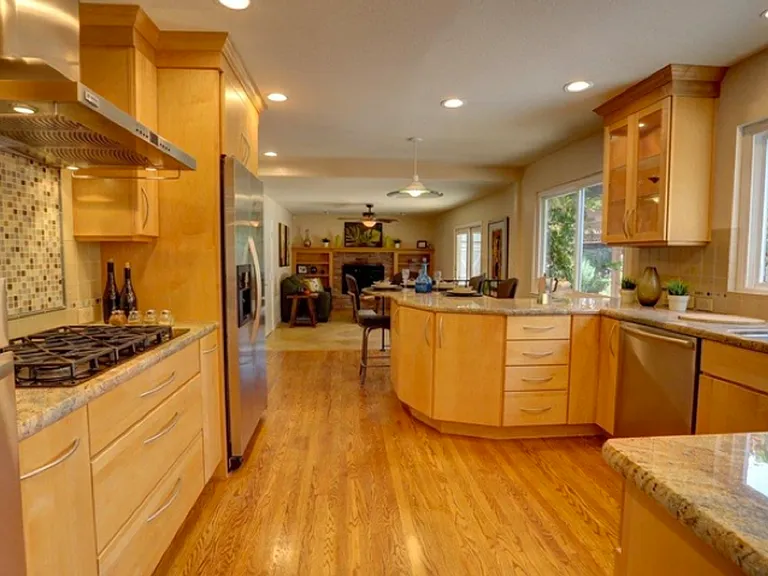 3185 Temple Ct — Photo 10