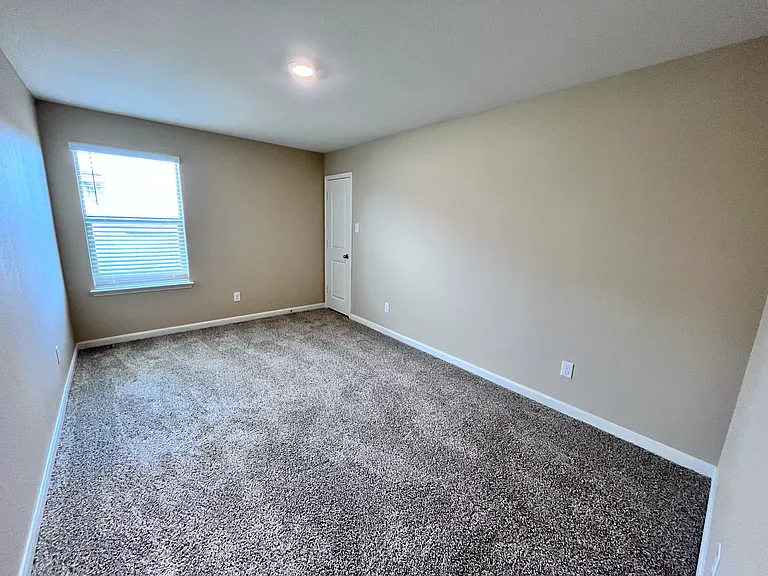 312 Tranquil Ln — Photo 17