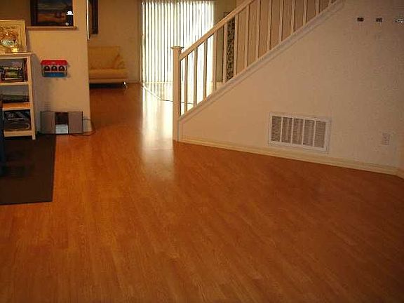 Laminate living room 