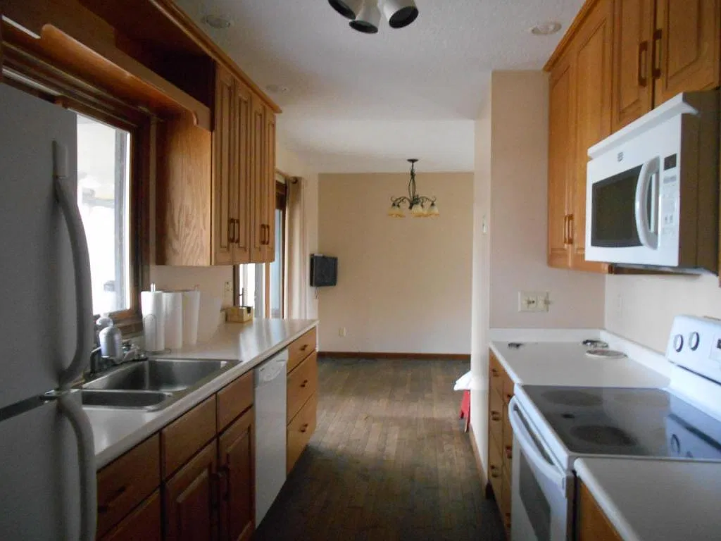 2262 Ridgeview — Photo 3