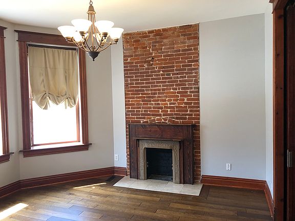 2nd image of 3963-3965 Botanical Ave #3963
