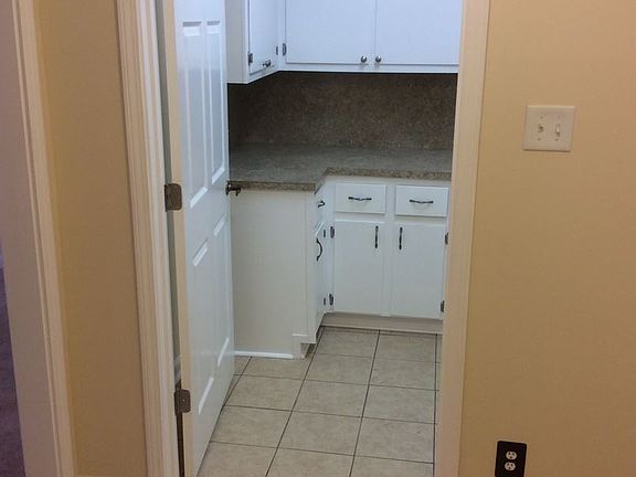 3rd image of 837 Midvale Ave