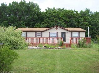 11754 NW Monroe Rd, Riverdale, MI 48877