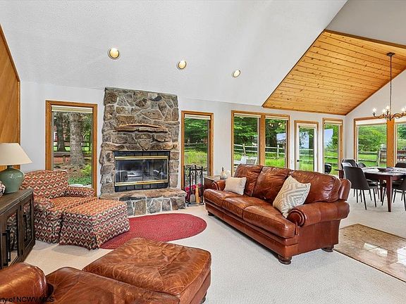 5th image of 2598 Timberline Rd