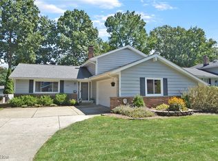 6687 Edgemoor Ave, Solon, OH 44139