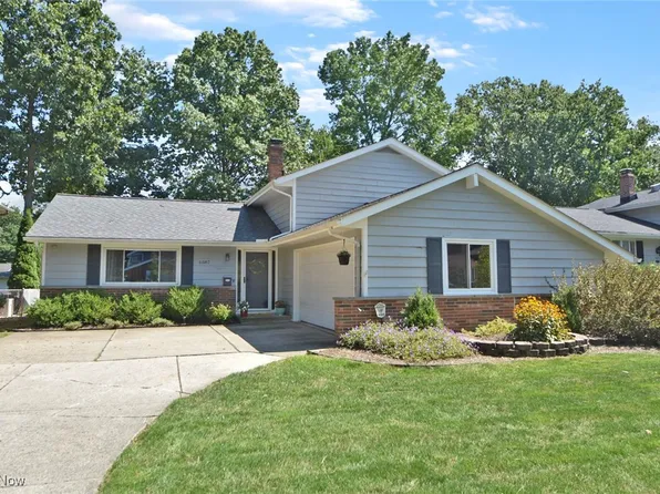 6687 Edgemoor Ave, Solon, OH 44139