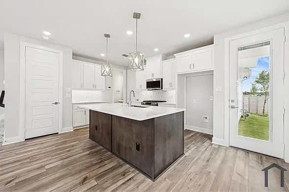 4800 Maxwell Dr — Photo 5