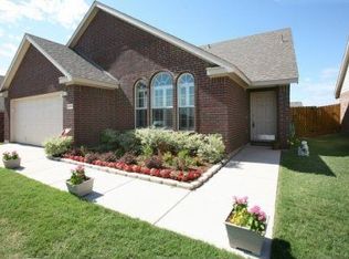 9009 Wild Rose Ln, Aubrey, TX 76227