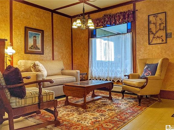 4th image of 18 Miller Park