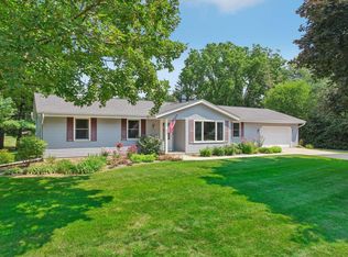 N56W35918 Lisbon Rd, Oconomowoc, WI 53066