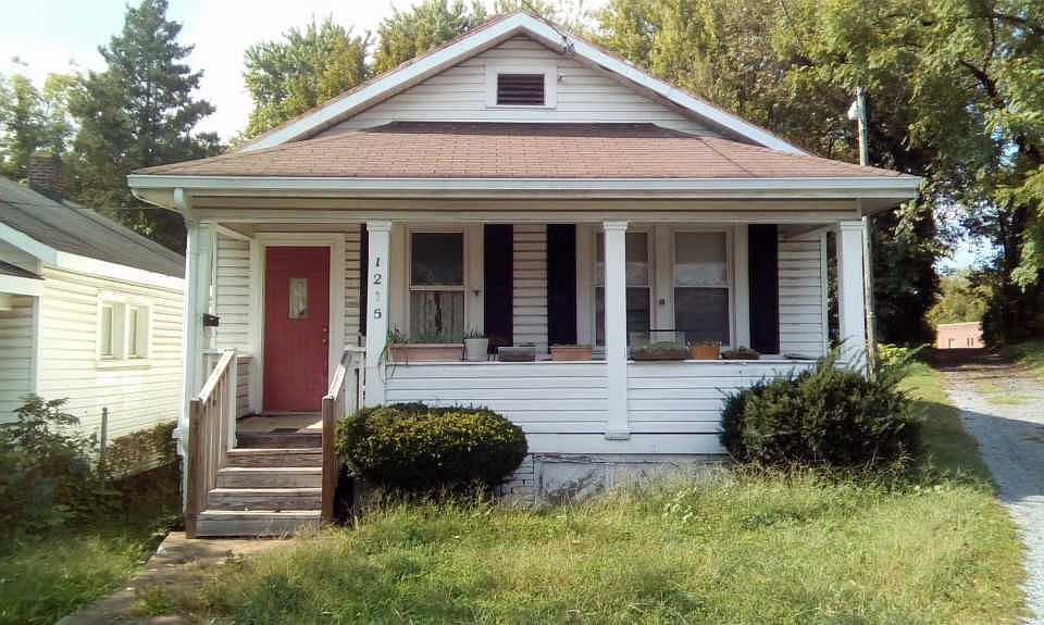 1st image of 1215 Buena Vista Blvd SE