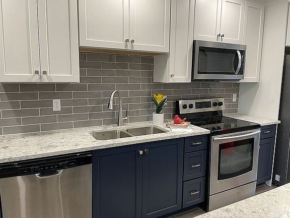 4th image of 8693 Bardmoor Blvd #303