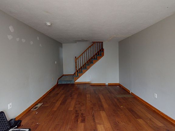 2nd image of 5B Mark Street