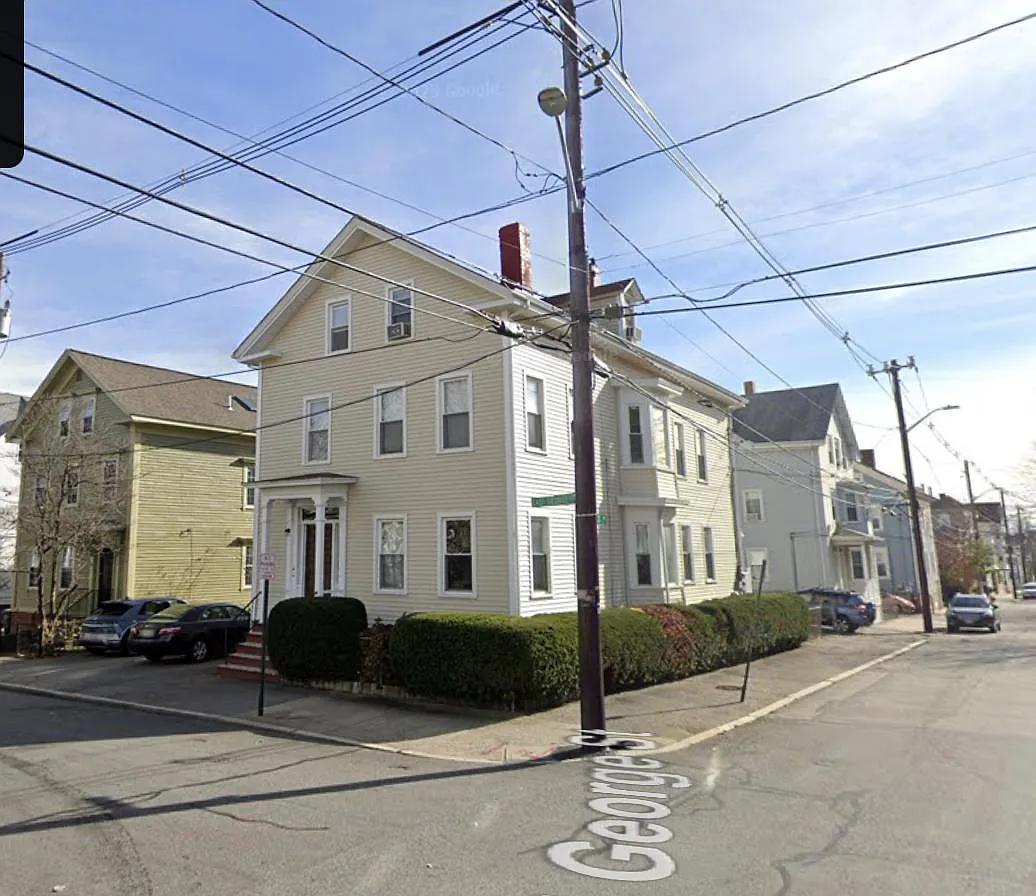 3 bed, 1237 sqft, $3,000 — Photo 1