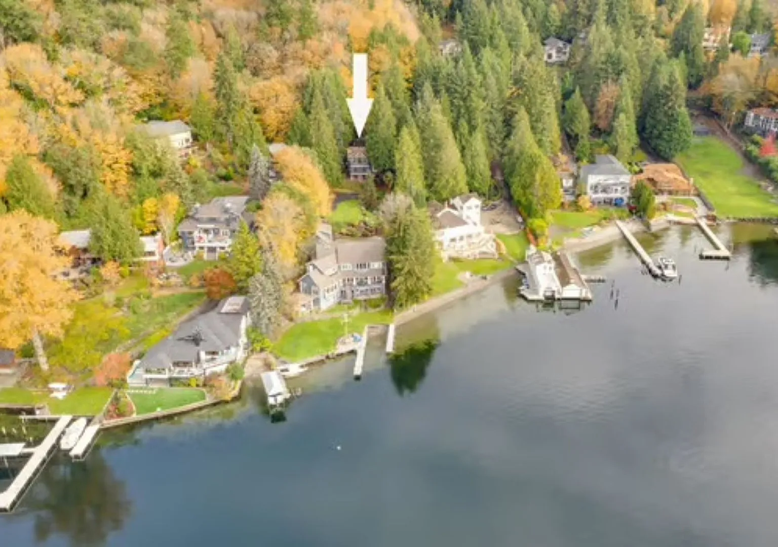 3Bd/3.5Ba Kirkland Home — Photo 2