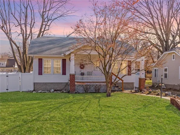 113 SW Monroe St, Lees Summit, MO 64063