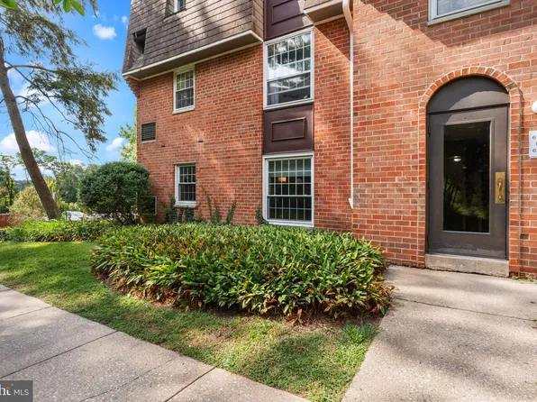 4000 Gypsy Ln Unit 637, Philadelphia, PA 19129