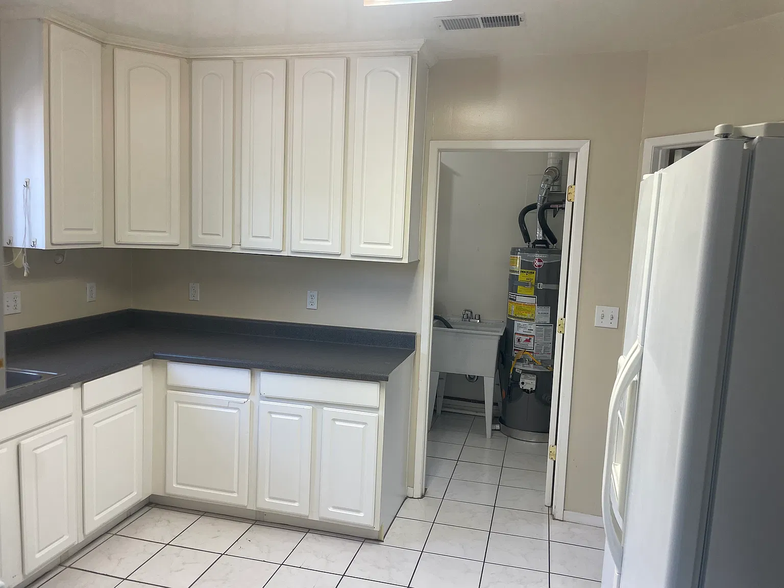 2 bed, 1000 sqft, $4,000 — Photo 1