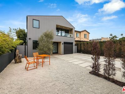 4245 Grand View Blvd, Los Angeles, CA, 90066