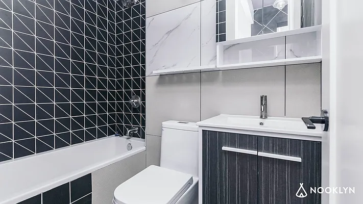 Rented by Nooklyn NYC LLC | media 21