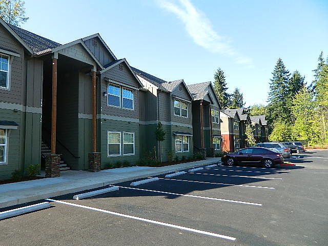 1st image of 101 NE Brookwood Pkwy APT 105-113